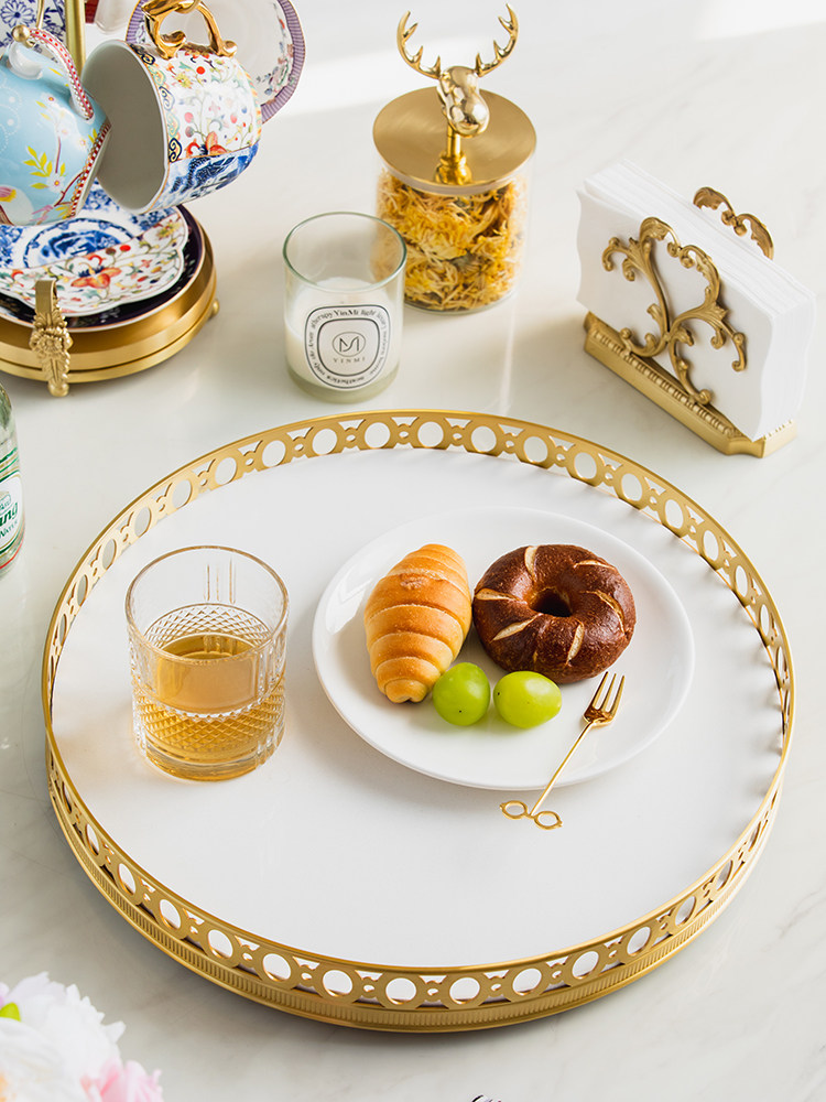 Light luxury mirror brass rota - High Luxury Skincare recension och pris